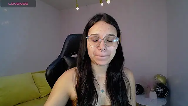 Snapshot of Lia_Rose_ch chatting on July 3, 2026, 12:22 pm Lia Rose ch online show from July 3, 2026, 12:22 pm