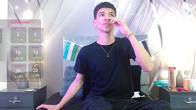 Snapshot of Dilan_Femboy chatting on July 1, 2026, 1:45 pm Dilan Femboy online show from July 1, 2026, 1:45 pm