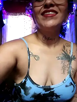 Snapshot of sweetshubbymami chatting on June 20, 2026, 11:29 pm sweetshubbymami online show from June 20, 2026, 11:29 pm
