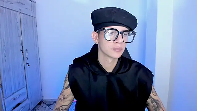 Snapshot of tylerrnova chatting on July 8, 2026, 1:54 am tylerrnova online show from July 8, 2026, 1:54 am