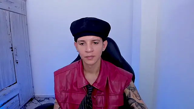 Snapshot of tylerrnova chatting on July 15, 2026, 3:01 am tylerrnova online show from July 15, 2026, 3:01 am