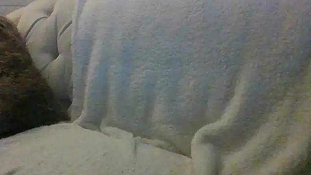 HotStraightDude online show from June 17, 2026, 6:53 pm