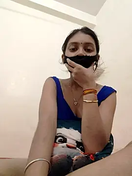 Snapshot of pooja_riya chatting on July 7, 2026, 6:47 am pooja riya online show from July 7, 2026, 6:47 am