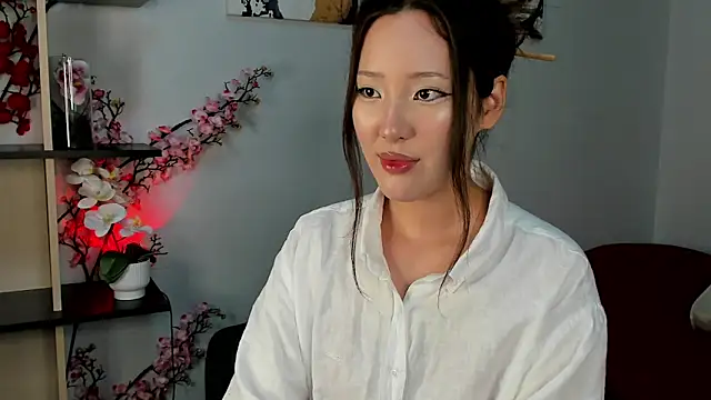 Lillie sunn online show from June 21, 2026, 10:01 pm