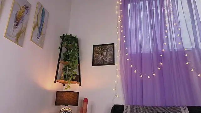 kyliesweet26 online show from July 6, 2026, 8:33 pm