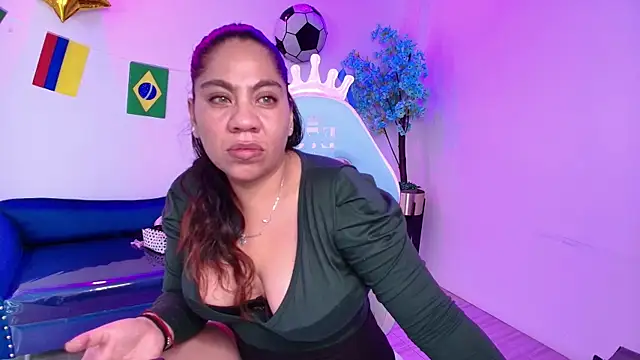 Snapshot of Silvana_lane chatting on July 3, 2026, 7:20 pm Silvana lane online show from July 3, 2026, 7:20 pm