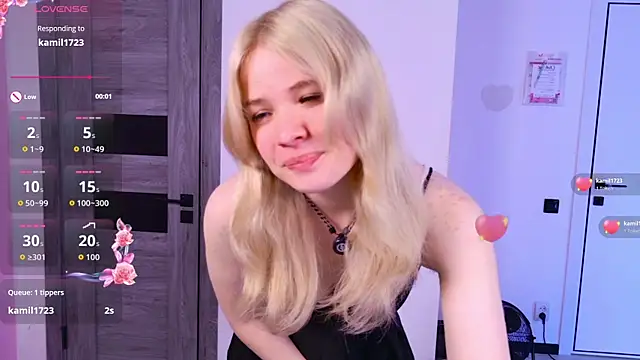 ChloeWells online show from June 27, 2026, 3:44 am