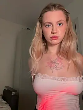 blondiedoll online show from July 6, 2026, 3:14 pm