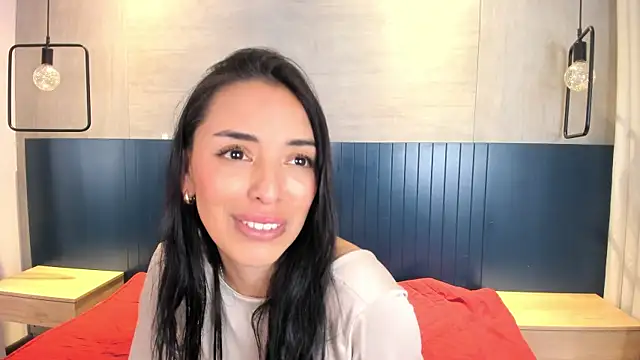 Violeta Harlow online show from July 6, 2026, 8:33 pm