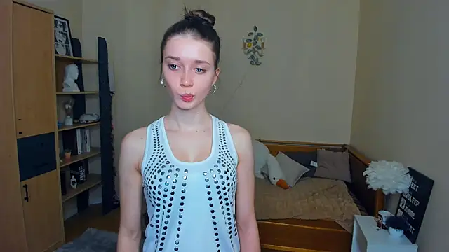 HermilaJaco online show from July 3, 2026, 7:37 am