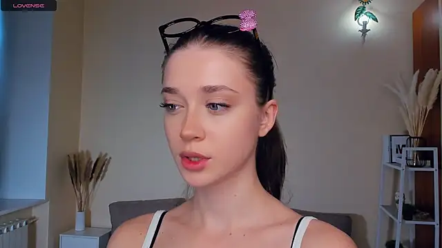 HermilaJaco online show from July 12, 2026, 7:21 am