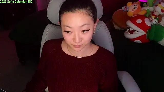 Snapshot of MySweetSofie chatting on January 11, 2025, 12:44 am MySweetSofie online show from January 11, 2025, 12:44 am