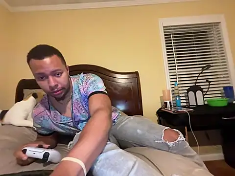 Snapshot of Charmingswoleking chatting on August 3, 2026, 1:26 am Charmingswoleking online show from August 3, 2026, 1:26 am