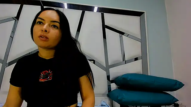 Violett Bliss online show from July 8, 2026, 3:11 am