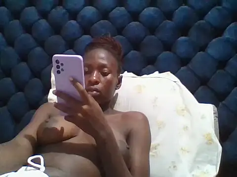 Honeybiscuitt online show from June 30, 2026, 9:38 pm