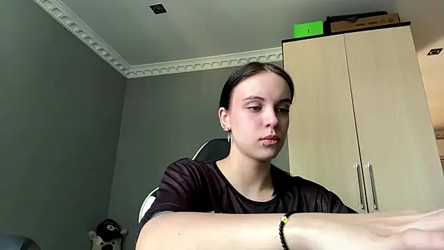 martinienjoyer online show from July 11, 2026, 7:44 am