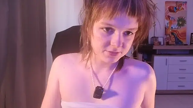 DustiZuchowski online show from June 22, 2026, 9:06 am