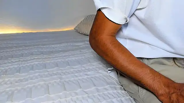 Your couplepervert0 online show from June 25, 2026, 1:27 am