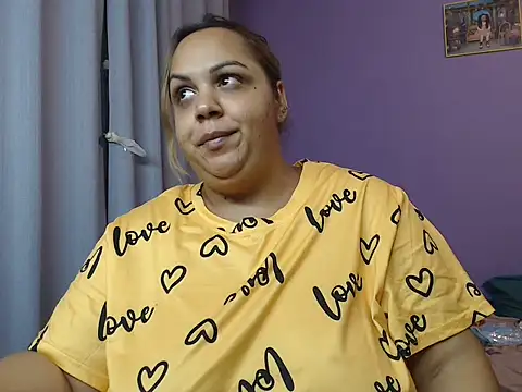 Snapshot of mellybbw chatting on July 4, 2026, 9:10 pm mellybbw online show from July 4, 2026, 9:10 pm