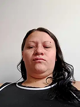 Snapshot of katiia_2 chatting on July 15, 2026, 6:35 pm katiia 2 online show from July 15, 2026, 6:35 pm