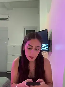 gatitapicosa online show from July 8, 2026, 3:33 am