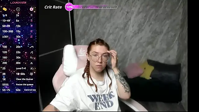 Reginasmilee online show from May 24, 2026, 1:32 am