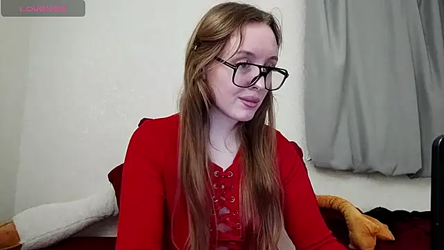 Snapshot of Felicia_Miller chatting on July 1, 2026, 7:35 pm Felicia Miller online show from July 1, 2026, 7:35 pm