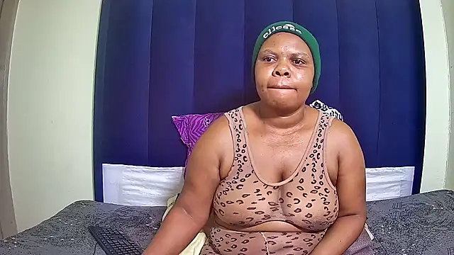 AngelinaX01 online show from July 28, 2026, 7:39 pm