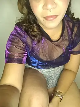 shreya-cam online show from July 8, 2026, 6:23 pm