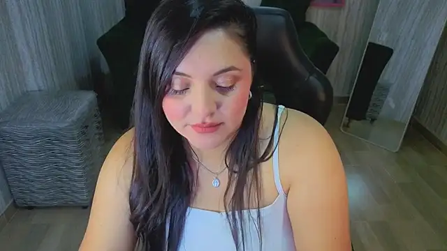Snapshot of anthonella_stone_t chatting on July 4, 2026, 12:33 pm anthonella stone t online show from July 4, 2026, 12:33 pm