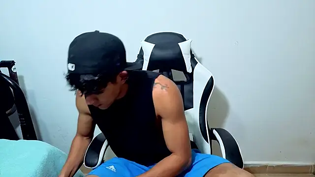 Noah  Dick online show from August 7, 2026, 1:29 am