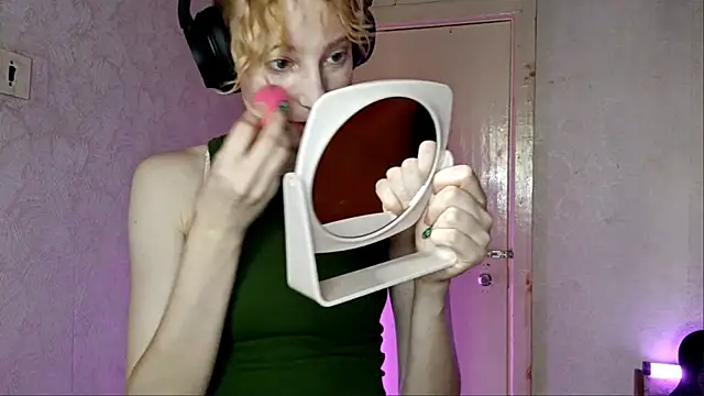 CuteLittleAngel online show from July 4, 2026, 9:15 am