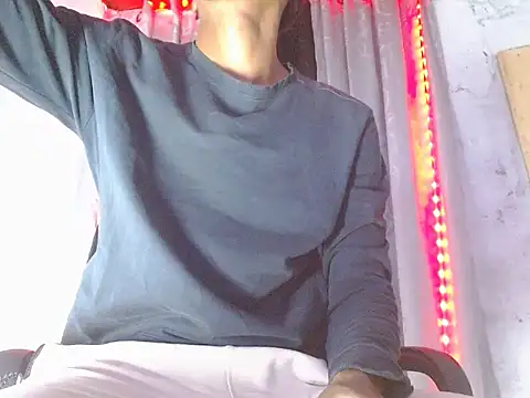 SMOOTHIEBOYS online show from June 30, 2026, 3:13 pm