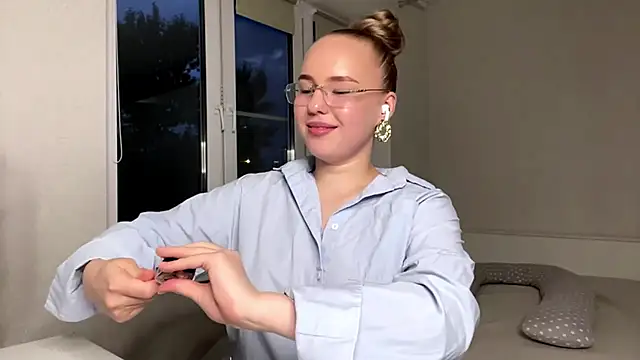AmeliaOakheart online show from June 27, 2026, 6:57 pm