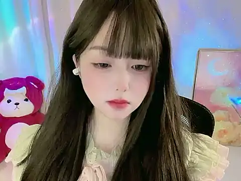 Flies12 online show from June 28, 2026, 9:32 pm
