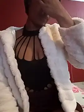 Snapshot of YellowAssFreak chatting on July 6, 2026, 8:00 am YellowAssFreak online show from July 6, 2026, 8:00 am