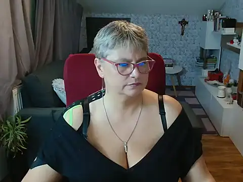 Snapshot of NewHellen4you chatting on July 11, 2026, 7:49 pm NewHellen4you online show from July 11, 2026, 7:49 pm