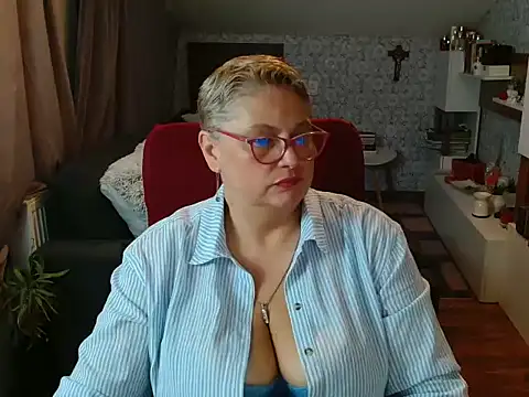 Snapshot of NewHellen4you chatting on July 13, 2026, 8:00 pm NewHellen4you online show from July 13, 2026, 8:00 pm