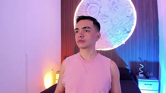 NicoKingg1  online show from July 6, 2026, 1:41 pm