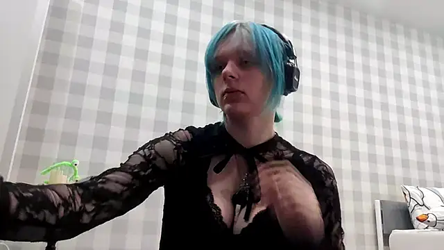 ZolaCoonradt online show from July 8, 2026, 1:48 pm