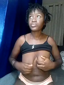 boobqueen15 online show from July 5, 2026, 10:39 pm