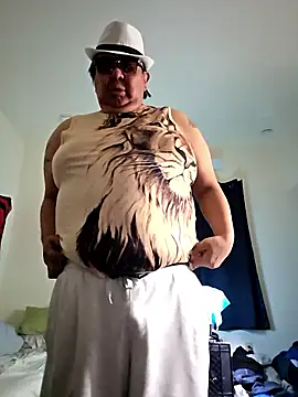 Snapshot of Show907 chatting on December 16, 2025, 5:18 pm Show907 online show from December 16, 2025, 5:18 pm