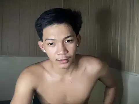 YourcumBoy77 online show from July 13, 2026, 6:05 am