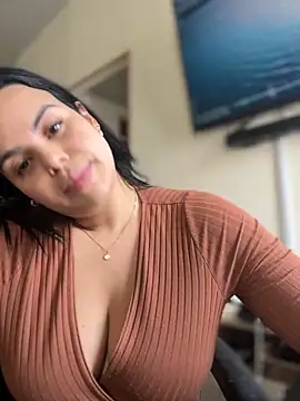 AliceStarshine online show from November 4, 2025, 2:49 pm