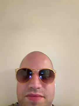 Showrunnerwright1on1 online show from July 6, 2026, 1:35 am