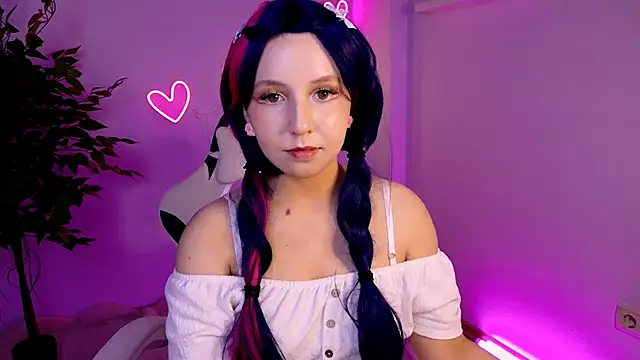 NellyDrew online show from July 12, 2026, 10:17 am
