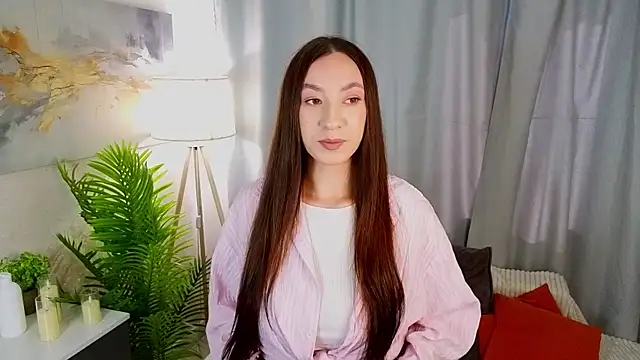 JinnyMenzella online show from July 13, 2026, 3:20 am