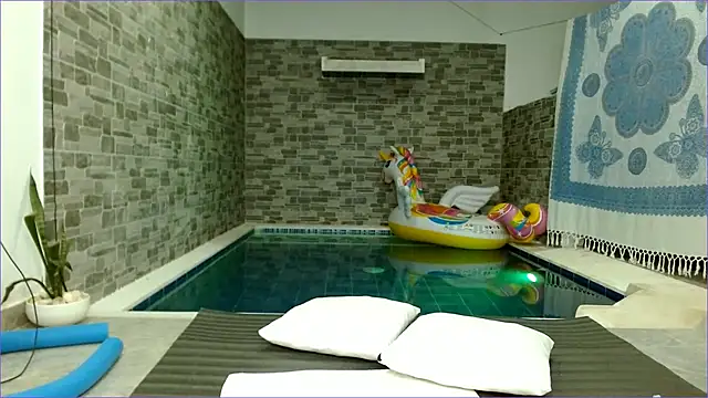 Snapshot of katiasupreme1 chatting on February 10, 2025, 12:19 am katiasupreme1 online show from February 10, 2025, 12:19 am