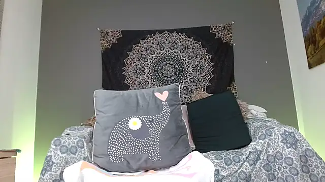 Snapshot of katiasupreme1 chatting on November 17, 2025, 6:14 pm katiasupreme1 online show from November 17, 2025, 6:14 pm