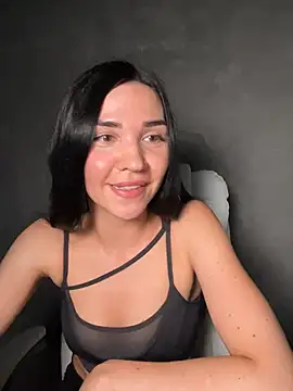 Snapshot of AigulLuna chatting on July 21, 2026, 5:15 pm AigulLuna online show from July 21, 2026, 5:15 pm